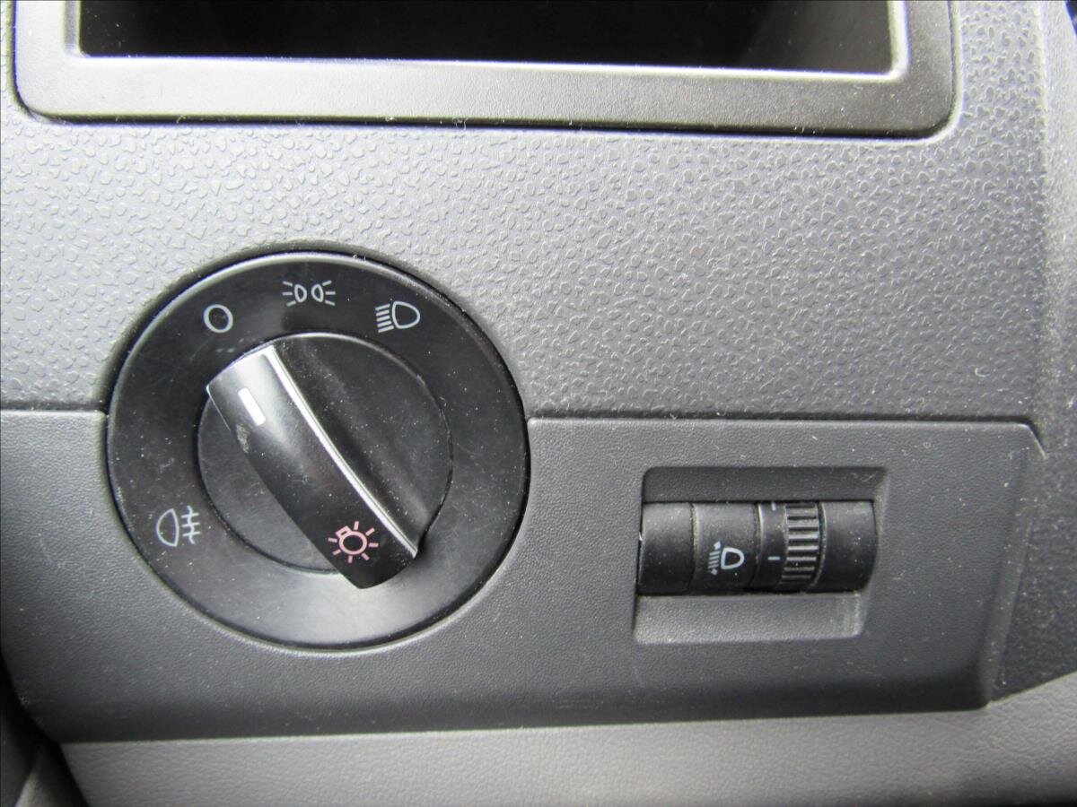 Volkswagen Transporter Skříň 1,9 l 62 kw