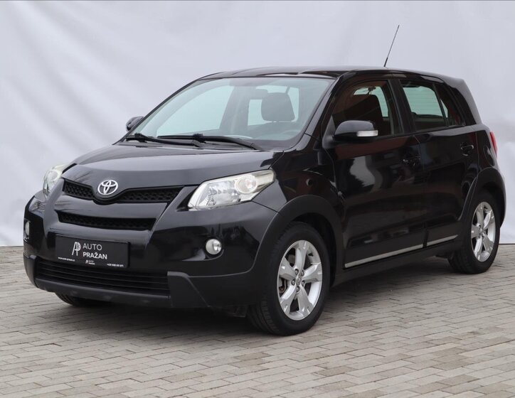 Toyota Urban Cruiser Hatchback 1,3 l 74 kw