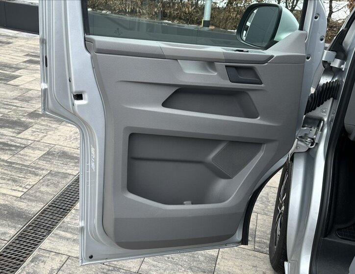 Volkswagen Transporter Kombi 2,0 l 110 kw