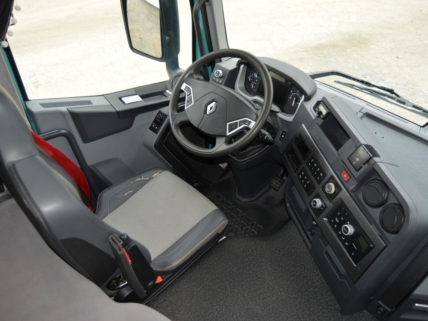 Renault Ostatní Ostatní 10,8 l 345 kw