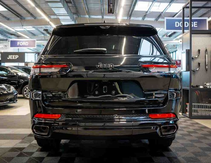 Jeep Grand Cherokee 4