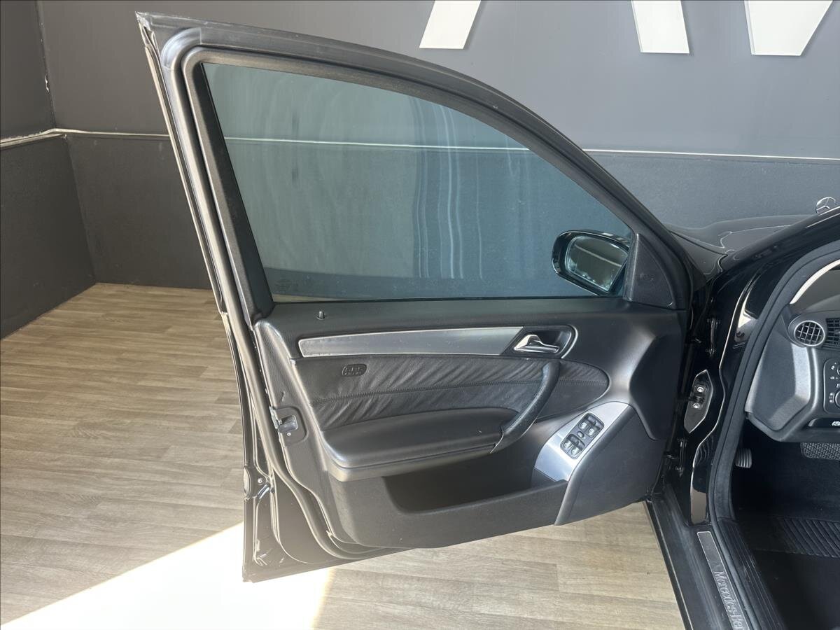 Mercedes-Benz Třídy C Kombi 2,1 l 110 kw