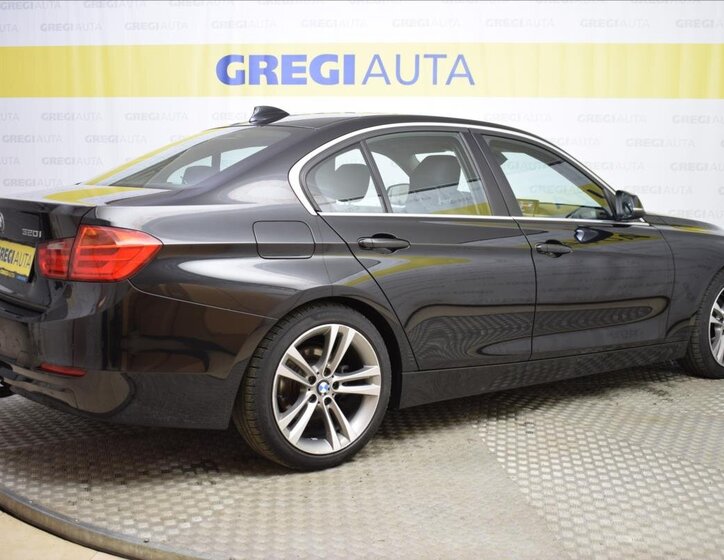 BMW Řada 3 Sedan / Limuzína 1,6 l 100 kw