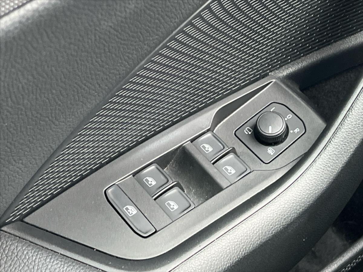 Škoda Octavia Sedan / Limuzína 1,5 l 110 kw