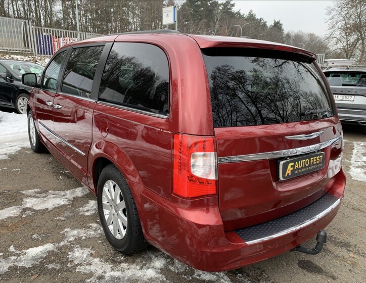 Chrysler Town & Country VAN-Minibus 3,6 l 211 kw