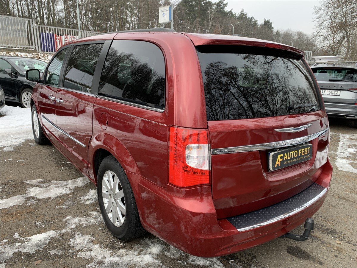Chrysler Town & Country VAN-Minibus 3,6 l 211 kw