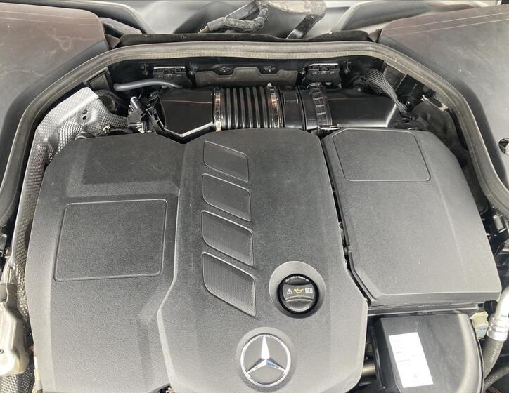 Mercedes-Benz Třídy E 30