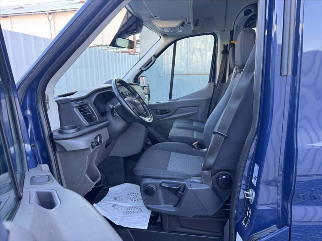 Ford Transit Kombi 2,0 l 96 kw