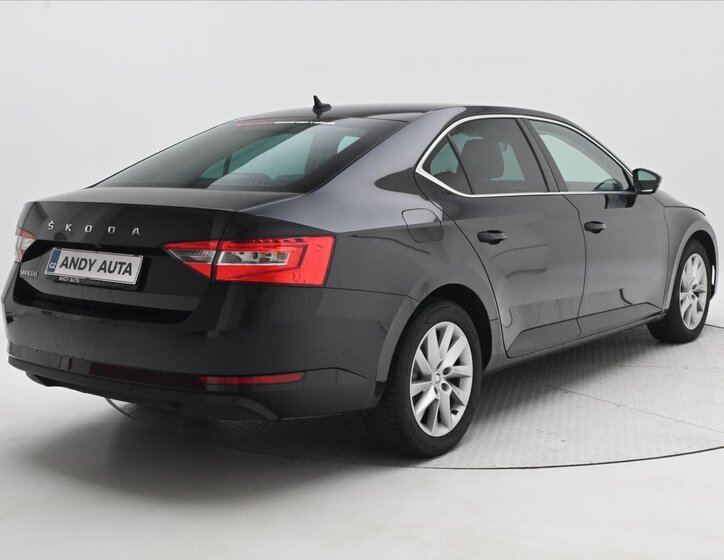 Škoda Superb Liftback 2,0 l 110 kw