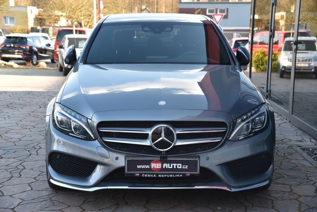 Mercedes-Benz Třídy C Sedan / Limuzína 2,1 l 125 kw