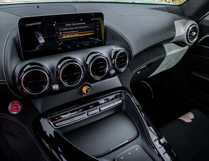 Mercedes-Benz AMG GT 28