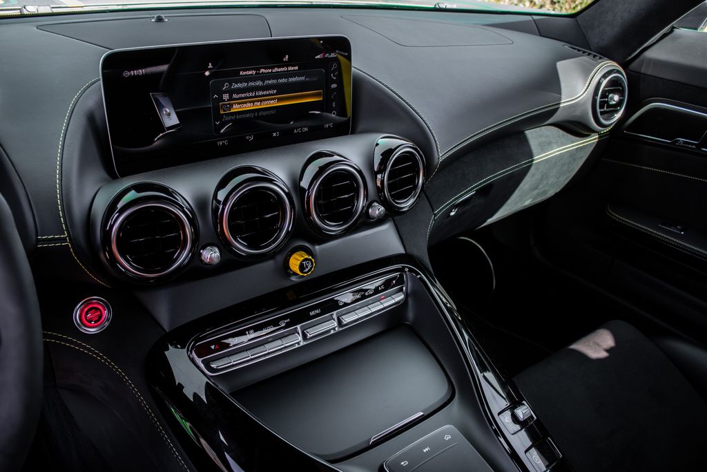 Mercedes-Benz AMG GT