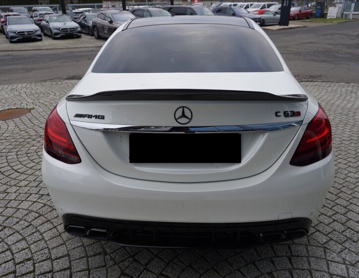 Mercedes-Benz Třídy C Sedan 4,0 l 375 kw