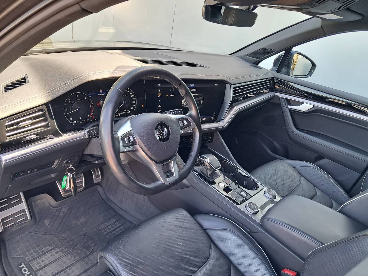 Volkswagen Touareg SUV / Terénní 3,0 l 210 kw