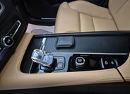 Volvo XC90 SUV / Terénní 2,0 l 180 kw