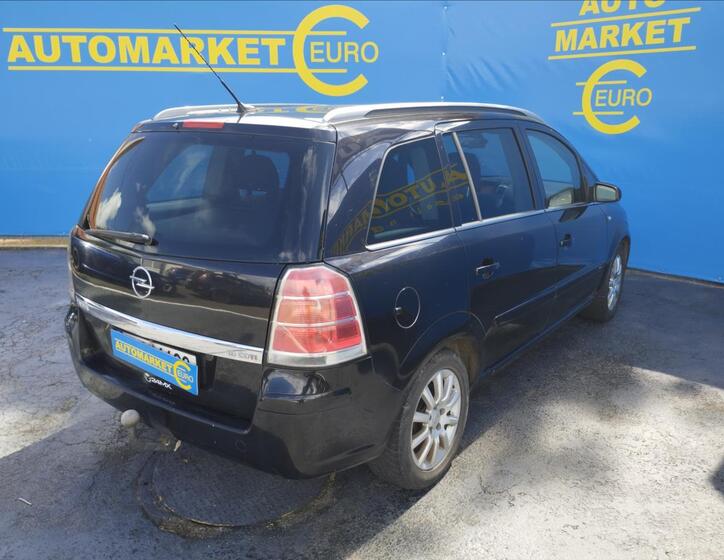 Opel Zafira 4