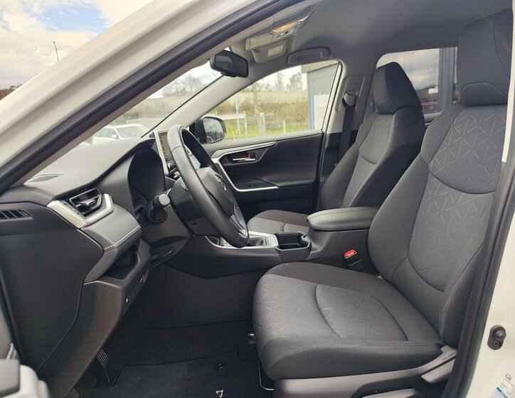 Toyota RAV4 SUV / Terénní 2,0 l 129 kw