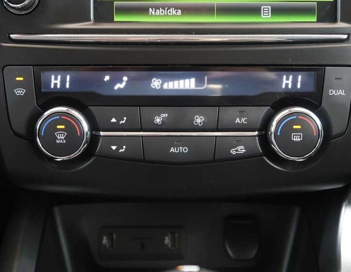 Renault Kadjar SUV / Terénní 1,6 l 96 kw