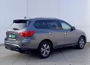 Nissan Pathfinder SUV 3,5 l 212 kw