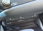 Lexus ES 300h Sedan / Limuzína 2,5 l 131 kw