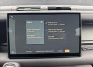 Land Rover Defender 18