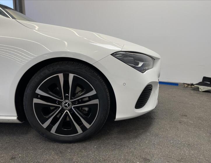 Mercedes-Benz CLA 21