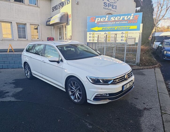 Volkswagen Passat 1
