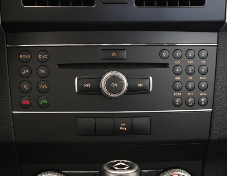 Mercedes-Benz GLK 12