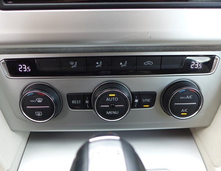 Volkswagen Passat Kombi 1,6 l 88 kw