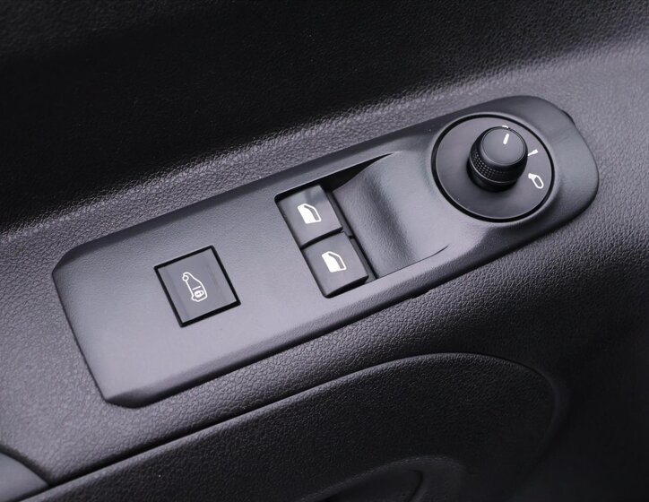 Peugeot Partner Ostatní 1,2 l 81 kw