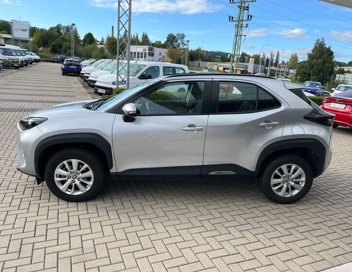 Toyota Yaris Cross 3