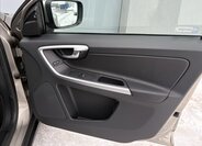 Volvo XC60 SUV 2,4 l 120 kw