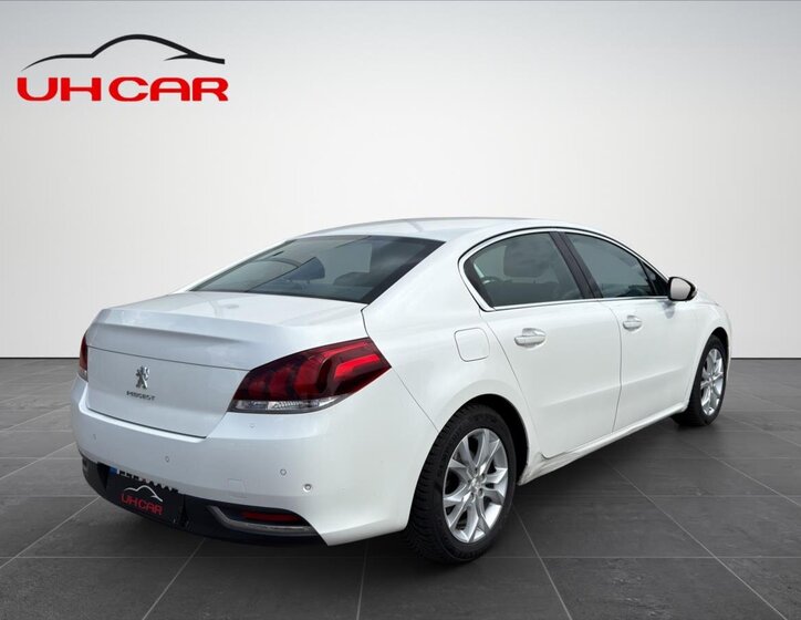 Peugeot 508 Sedan / Limuzína 2,0 l 120 kw