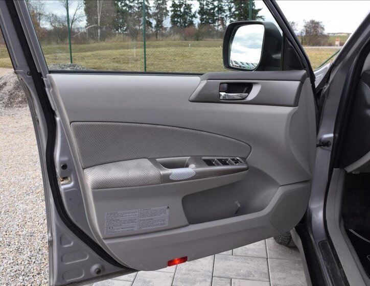 Subaru Forester SUV 2,0 l 110 kw