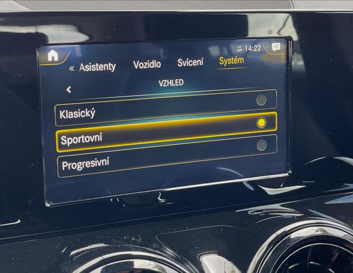 Mercedes-Benz GLB 16