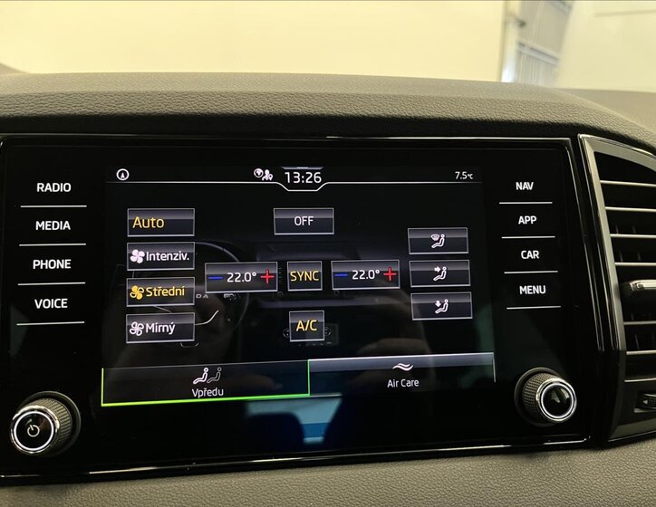 Škoda Karoq SUV 1,5 l 110 kw