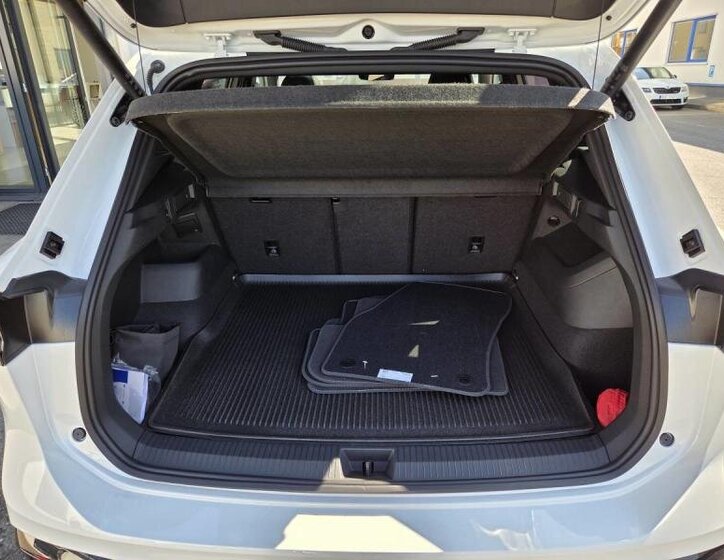 Volkswagen Tiguan SUV / Terénní 2,0 l 195 kw