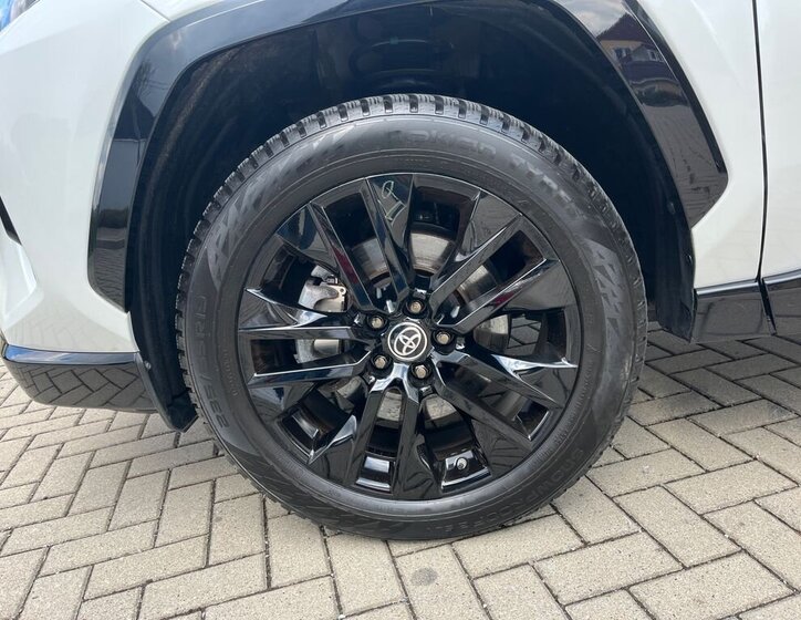 Toyota RAV4 SUV / Terénní 2,5 l 131 kw