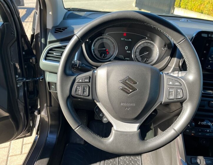 Suzuki S-Cross SUV / Terénní 1,4 l 95 kw