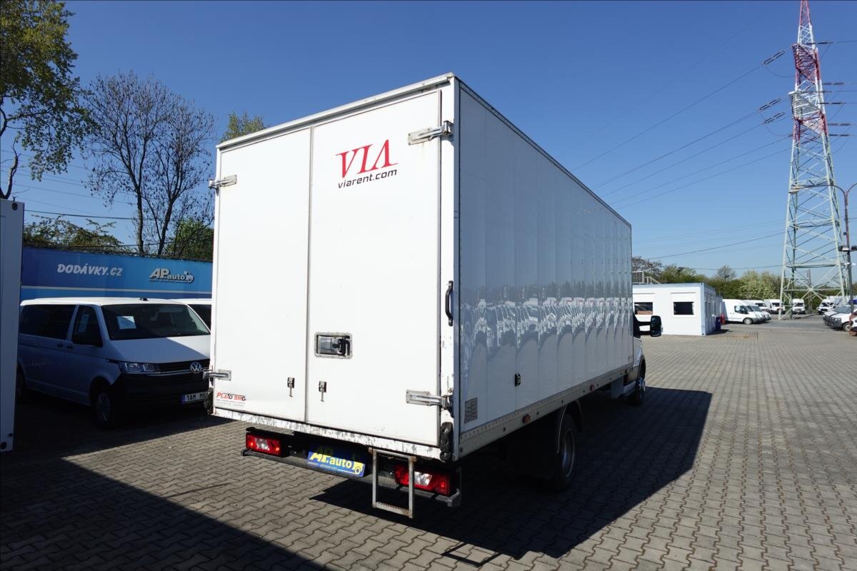 Ford Transit Skříň 2,0 l 125 kw