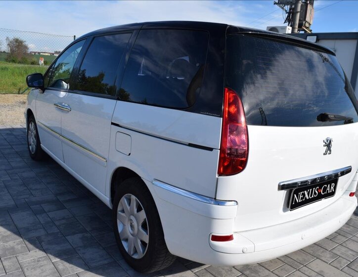 Peugeot 807 MPV 2,0 l 100 kw
