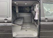 Volkswagen Multivan 23