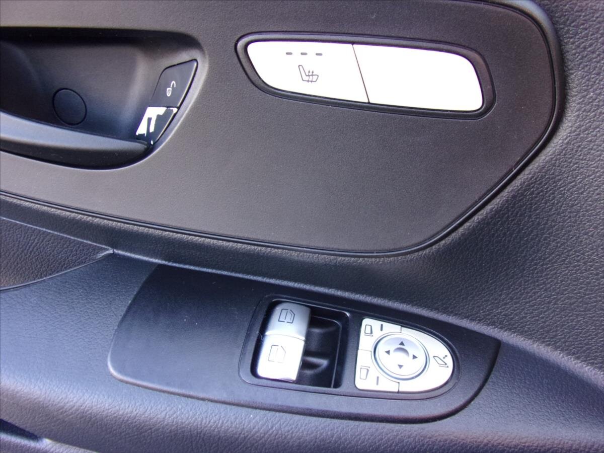 Mercedes-Benz Vito Kombi 2,1 l 120 kw