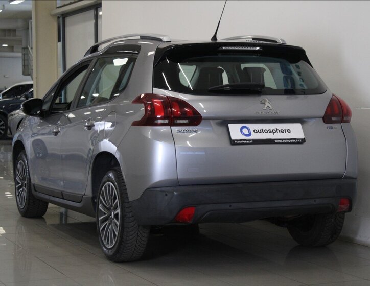 Peugeot 2008 SUV / Terénní 1,2 l 81 kw