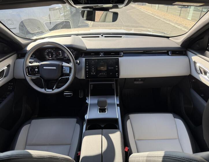 Land Rover Range Rover Velar 21
