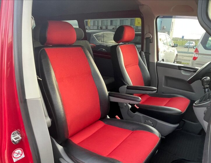 Volkswagen Transporter 9