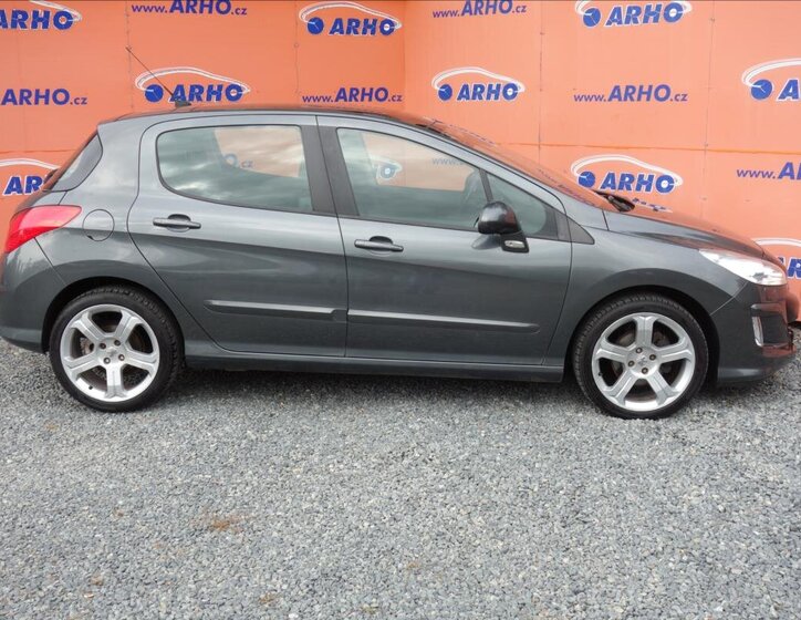 Peugeot 308 Hatchback 1,6 l 103 kw