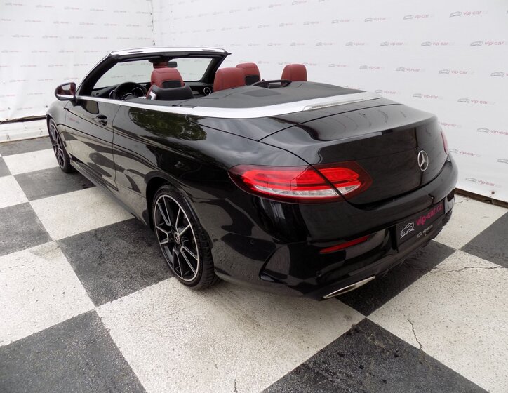 Mercedes-Benz Třídy C Kabriolet 3,0 l 245 kw