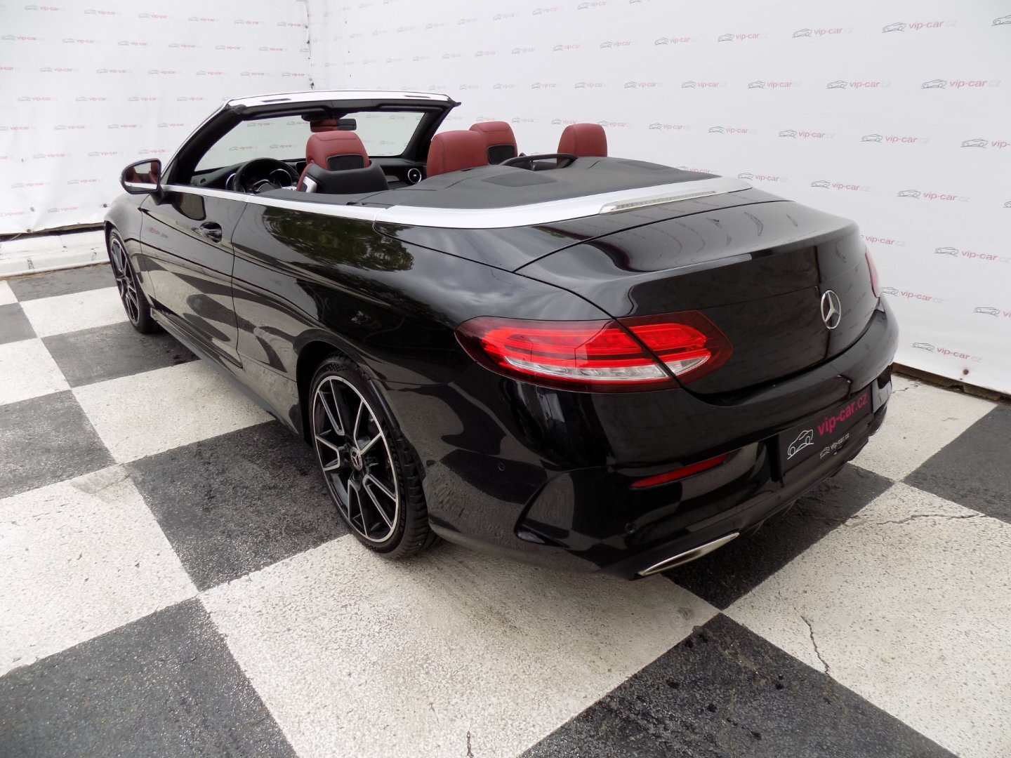 Mercedes-Benz Třídy C Kabriolet 3,0 l 245 kw