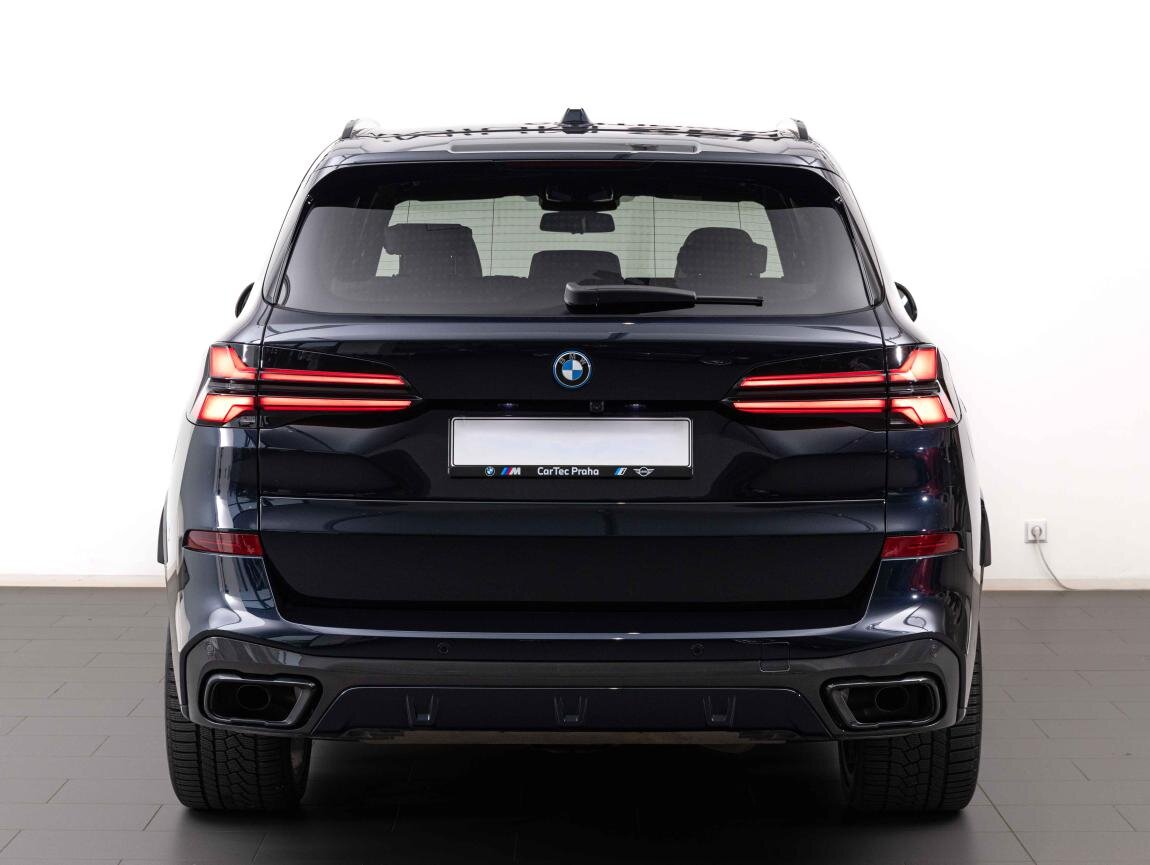 BMW X5 SUV 3,0 l 360 kw